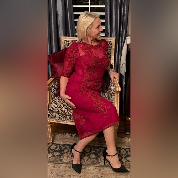 Zuhair Murad Red Lace Pencil Midi Gown Never Worn With Tags - Picture 8 of 8